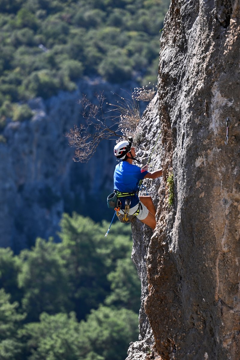 Antalya dağcılık ve kaya tırmanışının da vazgeçilmez rotası oldu