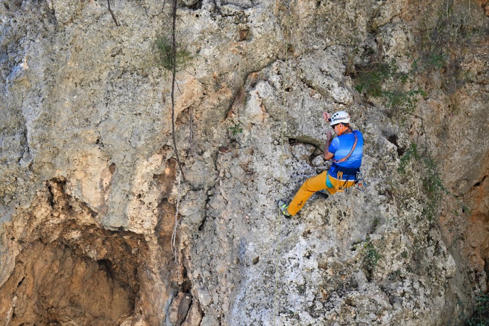 Antalya dağcılık ve kaya tırmanışının da vazgeçilmez rotası oldu