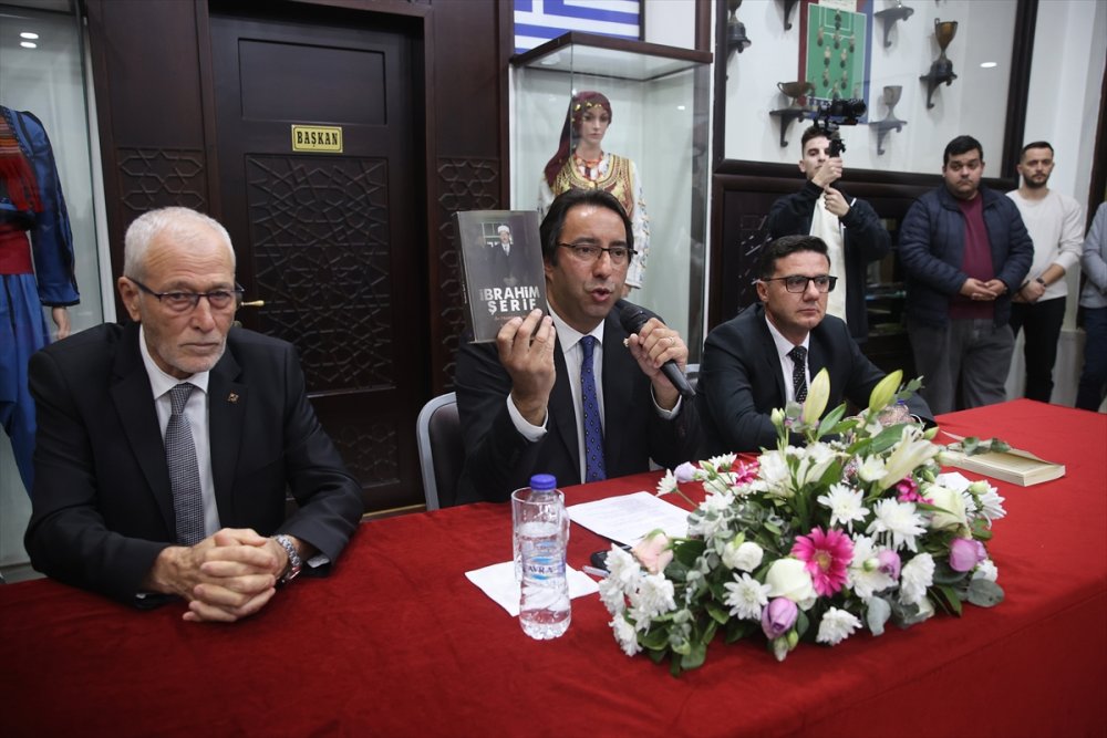 Batı Trakya'da, Gümülcine Seçilmiş Müftüsü Şerif'in hayatını konu alan kitap tanıtıldı