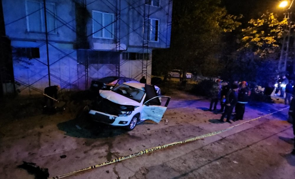 Sapanca’da ambulansın karıştığı zincirleme kazada 1 kişi öldü 3 sağlık personeli yaralandı