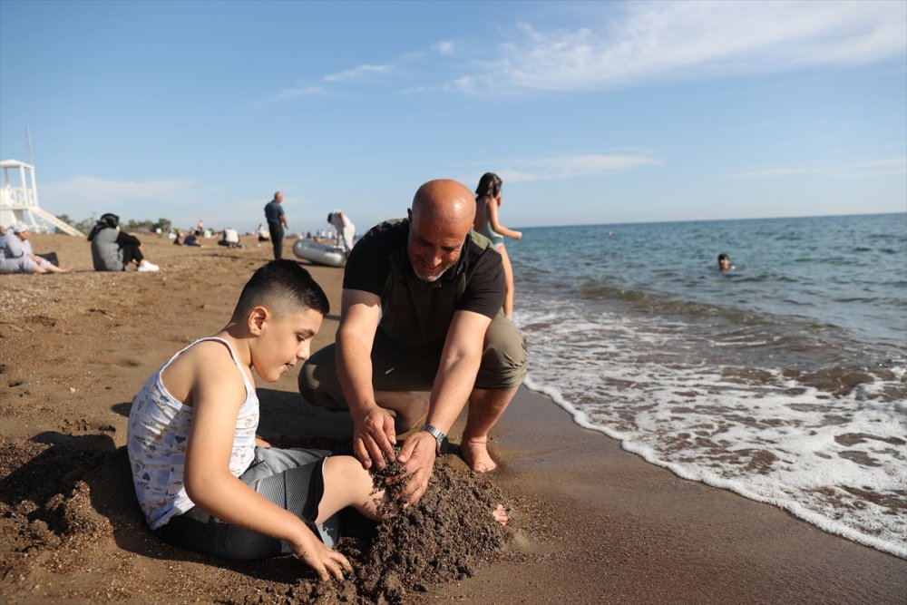 Hakkarili engelli Umut'un deniz görme hayali Antalya'da gerçek oldu