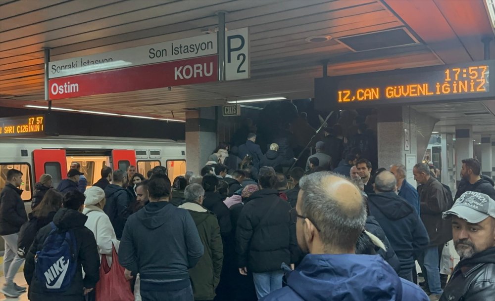 Batıkent metro istasyonunda yangın