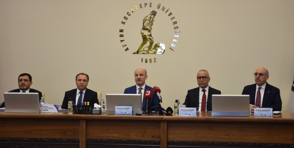 YÖK Başkanı Özvar, Afyonkarahisar'da senato toplantısında konuştu: