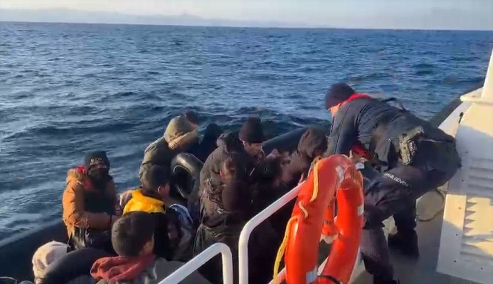 Ege Denizi'nde 89 düzensiz göçmen yakalandı