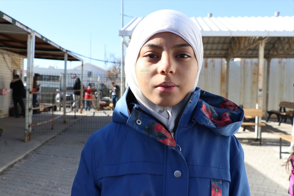 Türkiye'deki Suriyeliler ülkelerine dönüyor