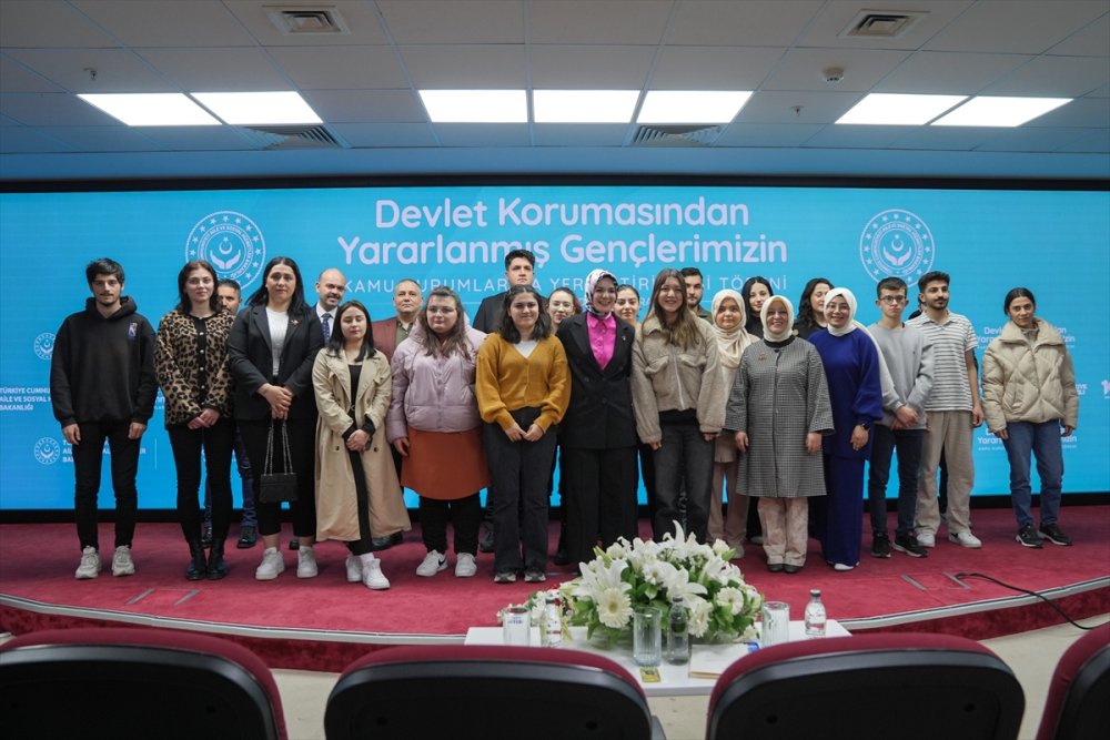 Bakan Göktaş, devlet korumasında yetişen gençlerin kamu kurumlarına atanması töreninde konuştu: