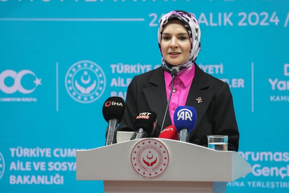 Bakan Göktaş, devlet korumasında yetişen gençlerin kamu kurumlarına atanması töreninde konuştu: