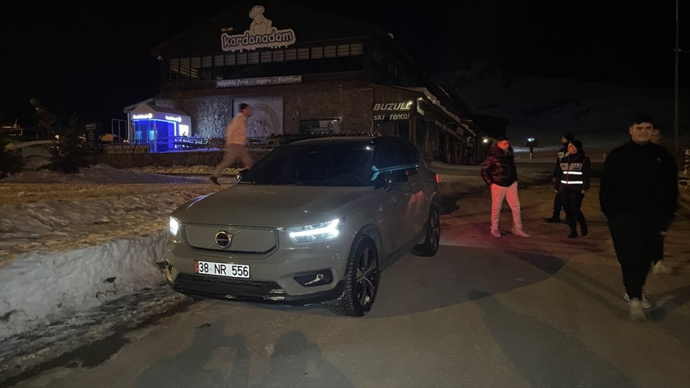 Niyeti Driftti ancak Erciyes'e kayak pistinde kara saplandı