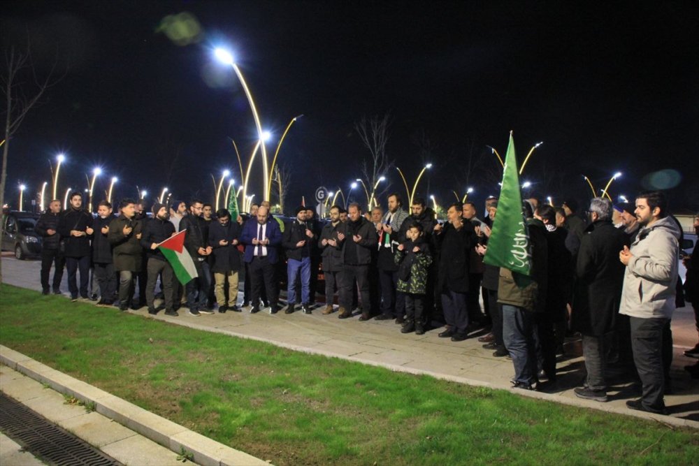 İzmit’te Gazze'deki ateşkes anlaşması konvoylu kutlama