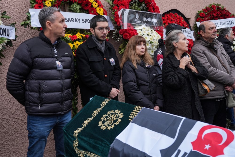 Gazeteci Deniz Arman, Zincirlikuyu’da defnedildi