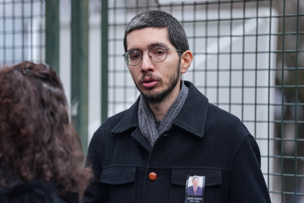 Gazeteci Deniz Arman, Zincirlikuyu’da defnedildi