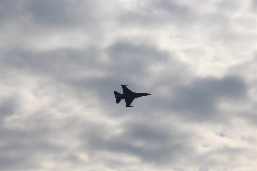 SOLOTÜRK, Antalya'da eğitim uçuşuna devam ediyor