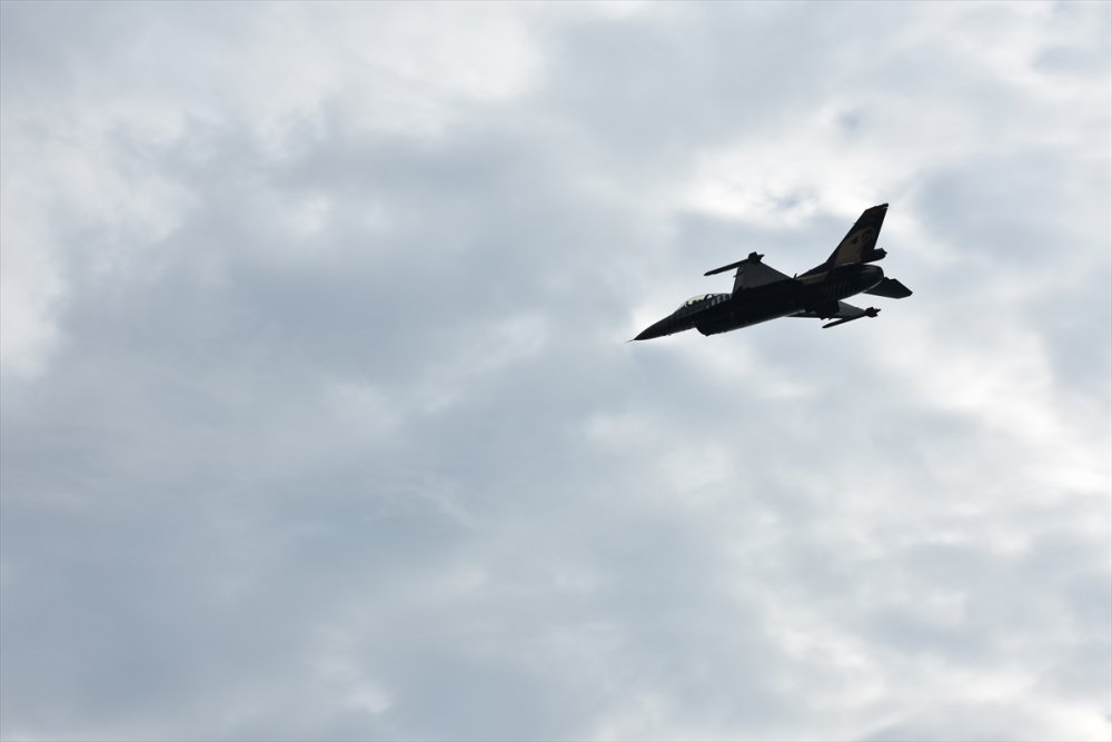 SOLOTÜRK, Antalya'da eğitim uçuşuna devam ediyor