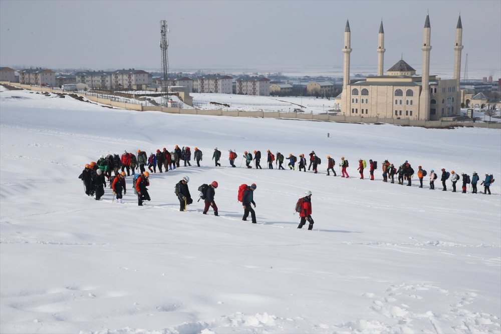 Karda Kışta Muş'ta dağcı eğitimi