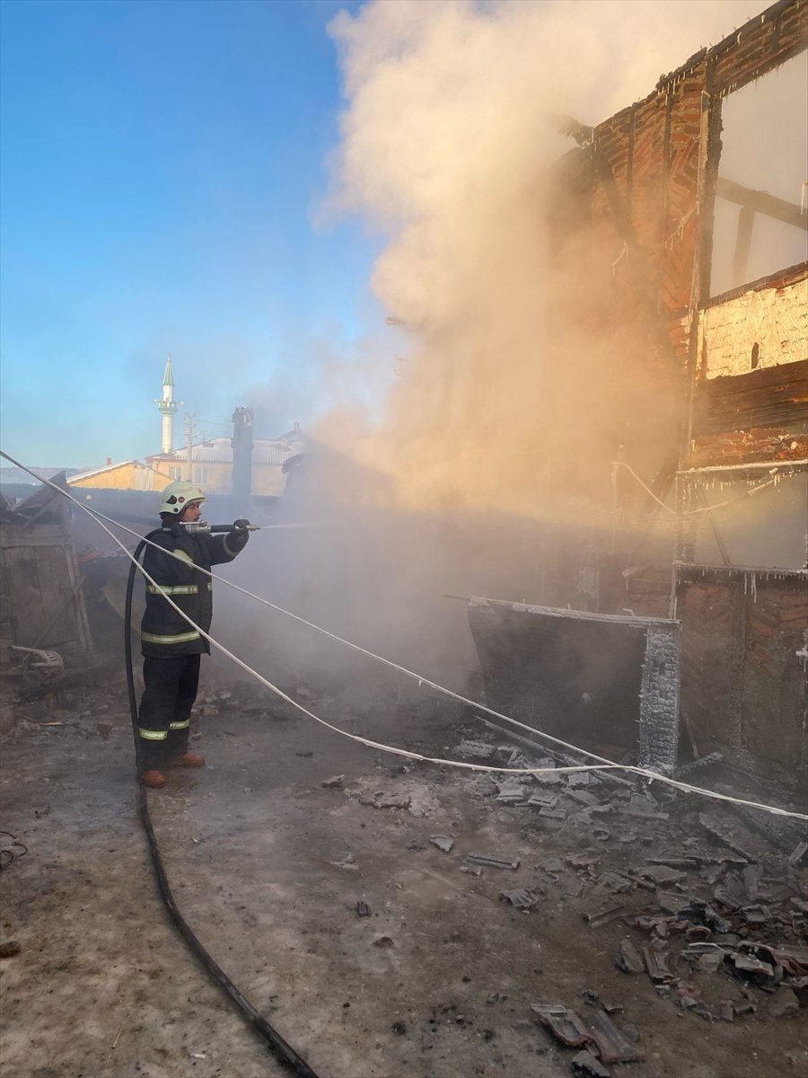 Bolu'nun Dörtdivan ilçesinde evde çıkan yangında 1 kişi öldü