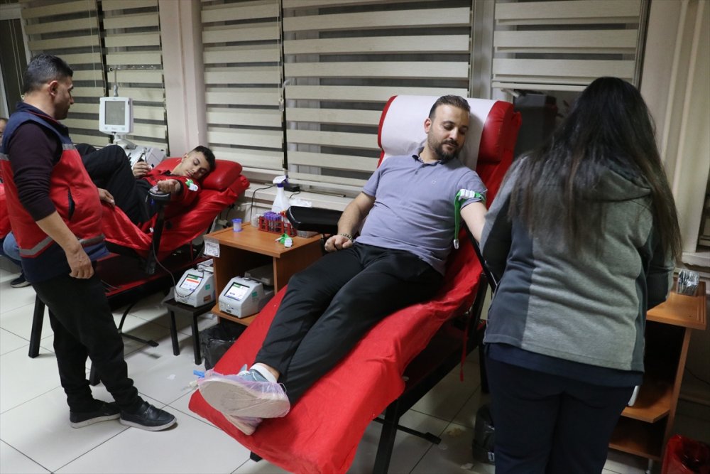 Kanser hastası çocuklar için Kayseri’deki öğretmenler kan bağışı yaptı