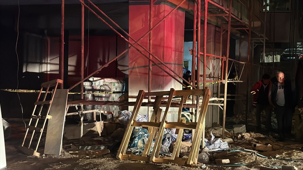 Asansör boşluğuna düştü kurtarılamadı