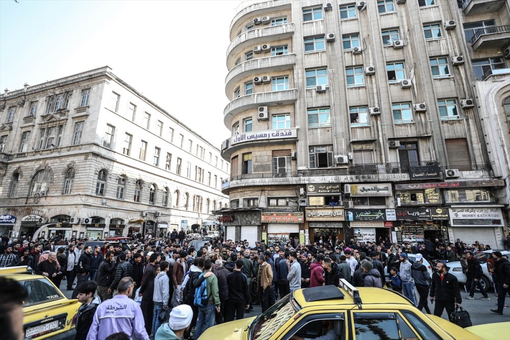 Şam'da sahil bölgesinde hayatını kaybedenler için "sessiz eylem" düzenlendi