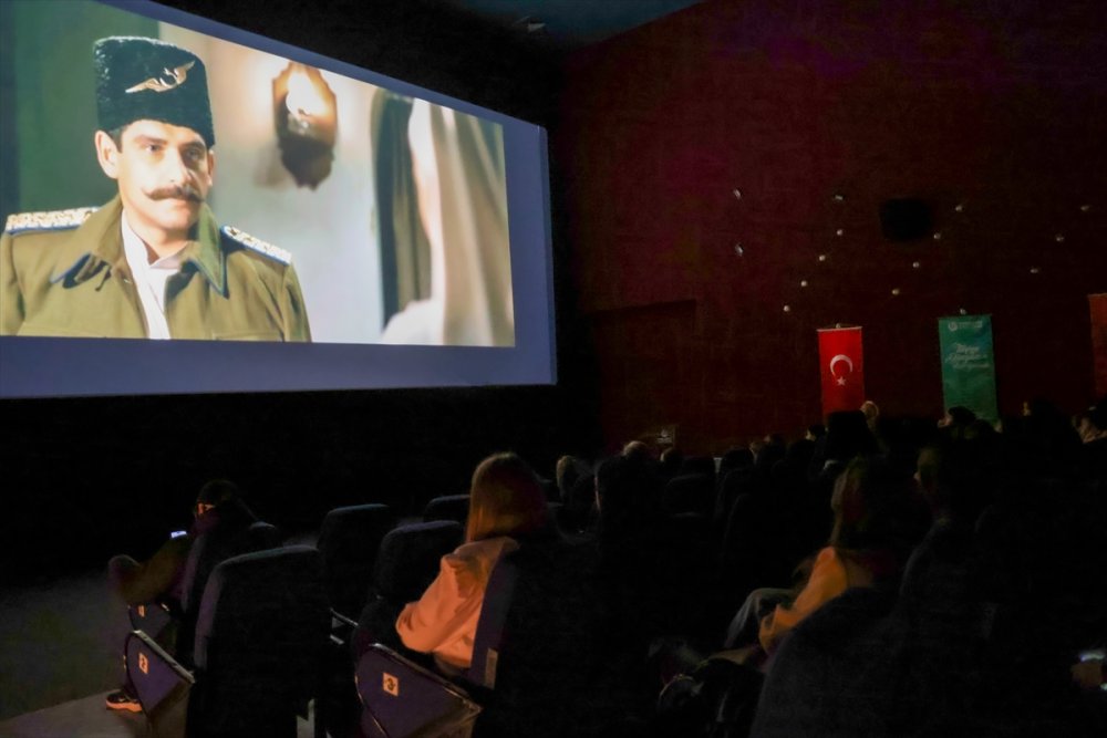 Arnavutluk'ta Çanakkale Deniz Zaferi'nin 110. yıl dönümü nedeniyle tören düzenlendi