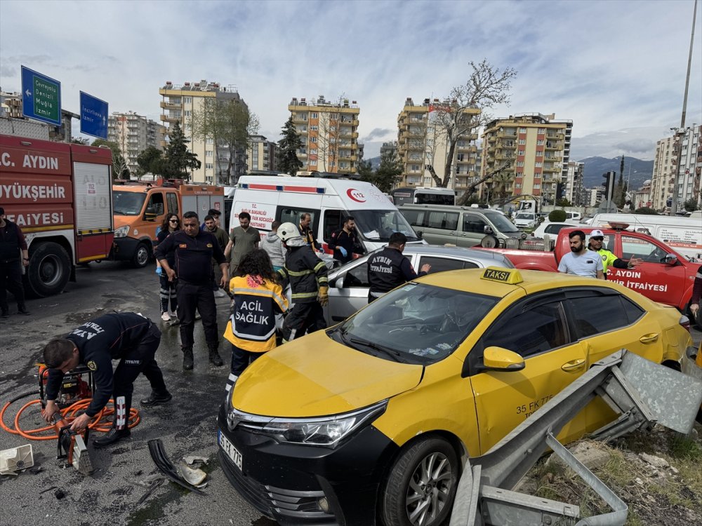 Aydın'da iki otomobil çarpıştı. kazada 2 kişi yaralandı