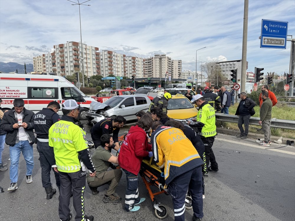 Aydın'da iki otomobil çarpıştı. kazada 2 kişi yaralandı