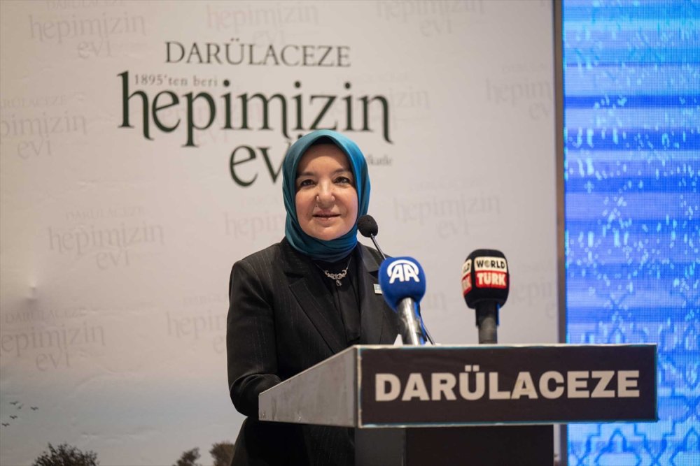 Geleneksel Darülaceze İftarı'nda yüzler gülüyordu: