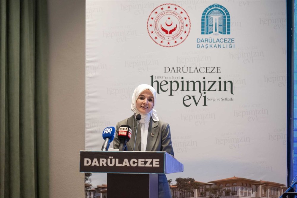 Geleneksel Darülaceze İftarı'nda yüzler gülüyordu: