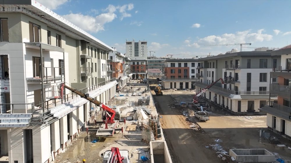 Bakan Kurum, Kahramanmaraş'taki yeniden inşa çalışmalarının görüntülerini paylaştı: