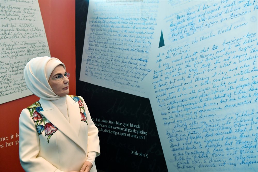 Emine Erdoğan, BM'de Şule Yüksel Şenler ve Malcolm X’in mirasını yaşatacak "Yankılar" sergisini açtı