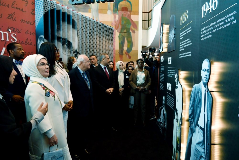 Emine Erdoğan, BM'de Şule Yüksel Şenler ve Malcolm X’in mirasını yaşatacak "Yankılar" sergisini açtı