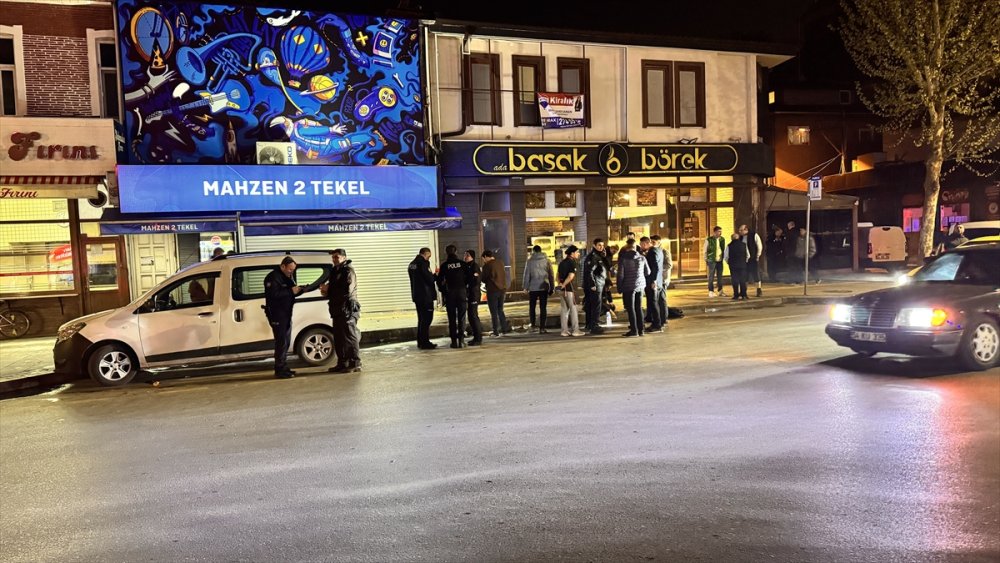 Gürültüden sebep Sakarya'da iki grup arasında çıkan kavgada 2 kişi yaralandı