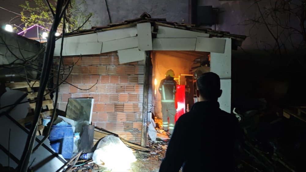 İnegöl’de restoranın kazan dairesindeki patlama hasara yol açtı