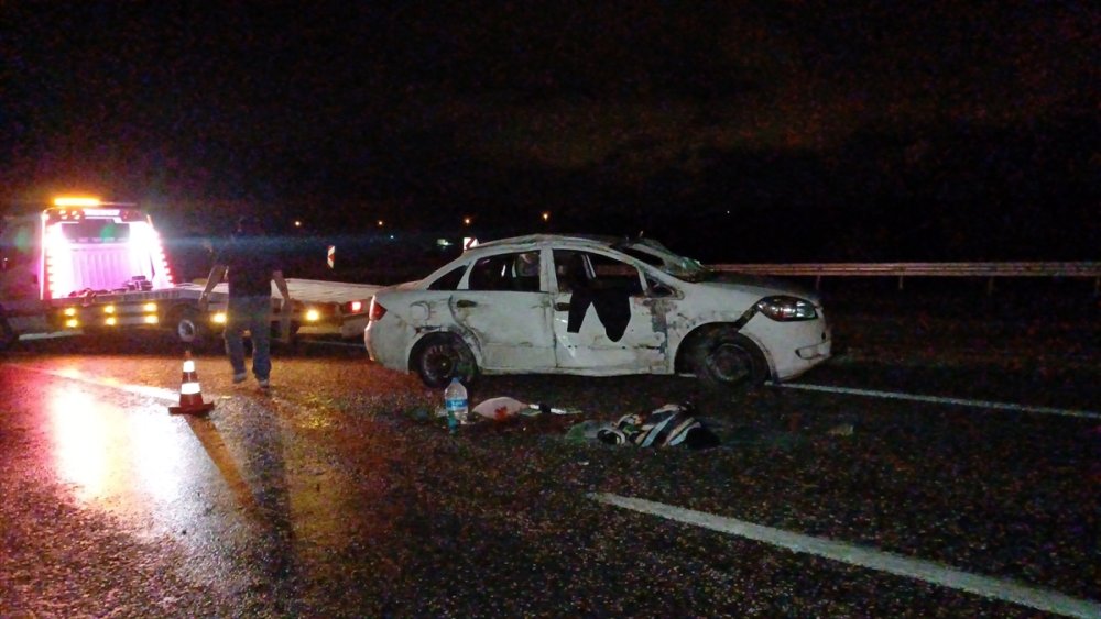 Safranbolu’da otomobil devrildi 3'ü çocuk 5 kişi yaralandı