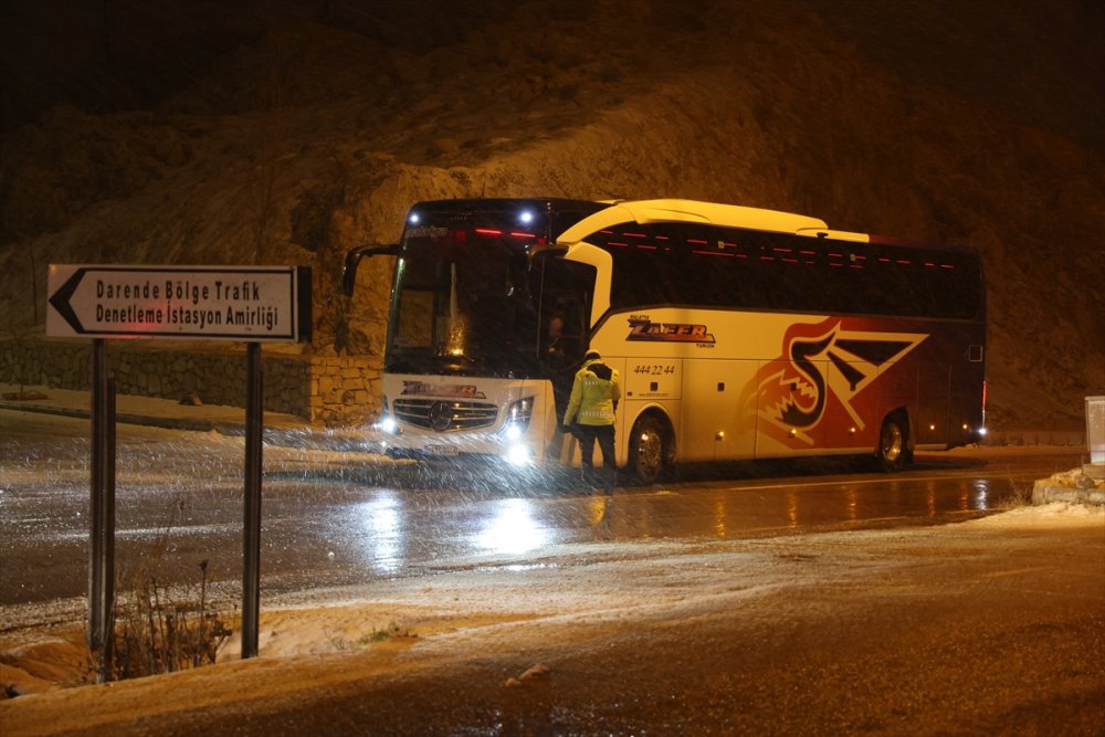 Kar nedeniyle kapanmıştı. Kayseri-Malatya ve Kayseri-Kahramanmaraş kara yolları yeniden ulaşıma açıldı