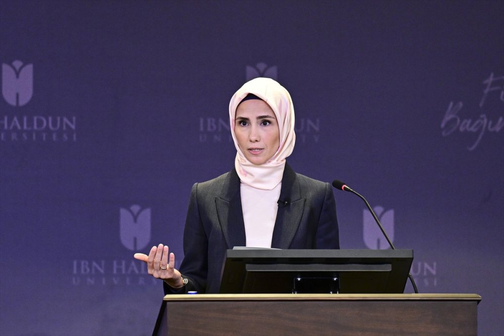 Sümeyye Erdoğan Bayraktar kadınların iş hayatındaki dini özgürlükleri panelinde konuştu