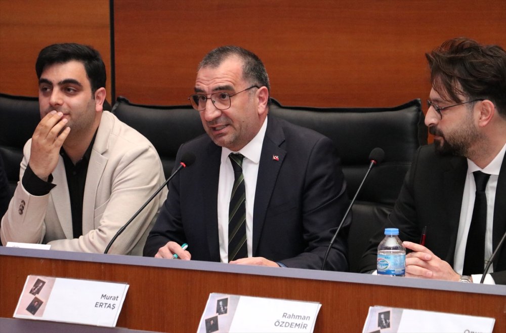 "Kültür Turizmi Açısından Erzurum'da İki Avrupalı: Puşkin-Redhouse" paneli düzenlendi