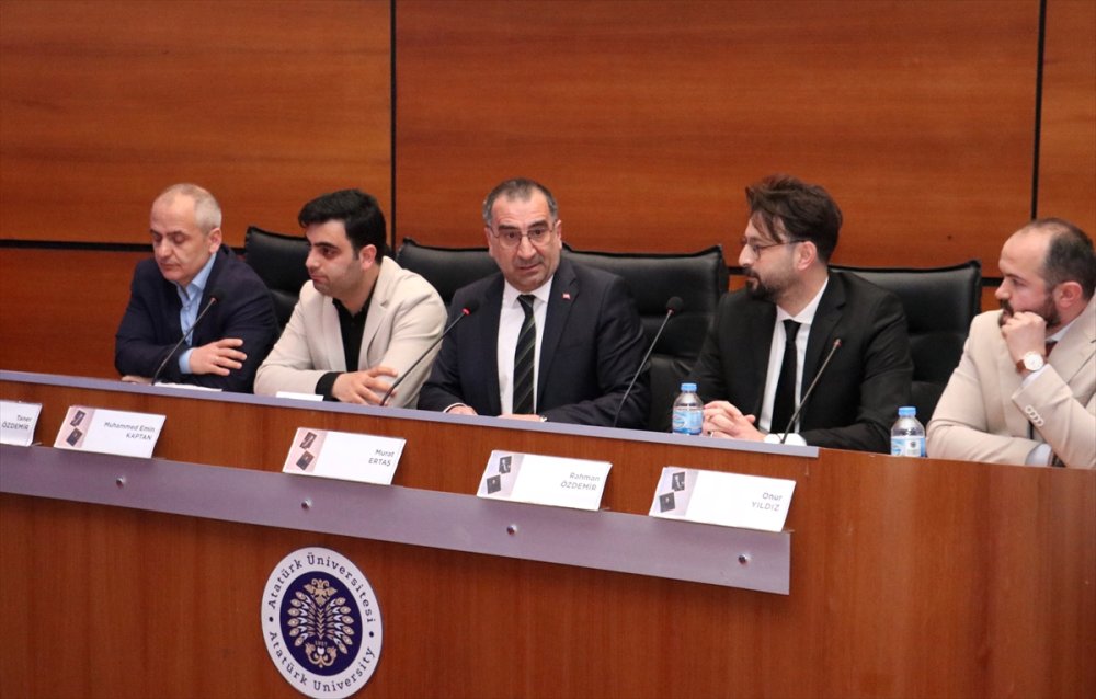 "Kültür Turizmi Açısından Erzurum'da İki Avrupalı: Puşkin-Redhouse" paneli düzenlendi