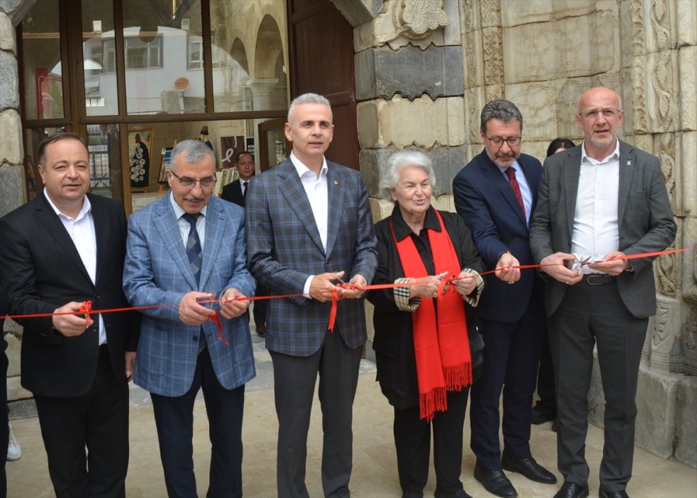 Konya’ya ulaşacak "7. Uluslararası Sevgi ve Barış Yürüyüşü" Karaman'dan başladı