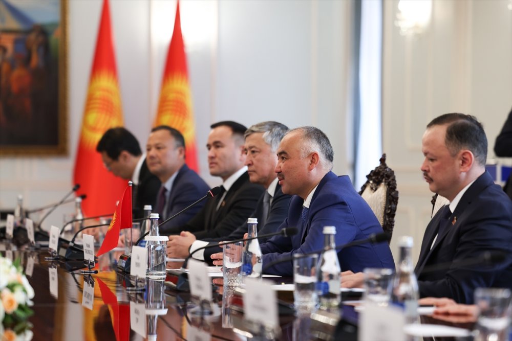 TBMM Başkanı Numan Kurtulmuş, Bişkek'te mevkidaşı Kırgızistan Meclis Başkanı Turgunbek Uulu ile bir araya geldi: