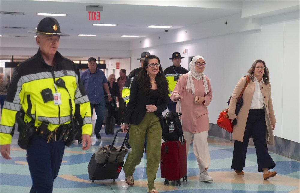 ABD'de serbest bırakılan Rümeysa Öztürk, yaşadığı Massachusetts eyaletine döndü