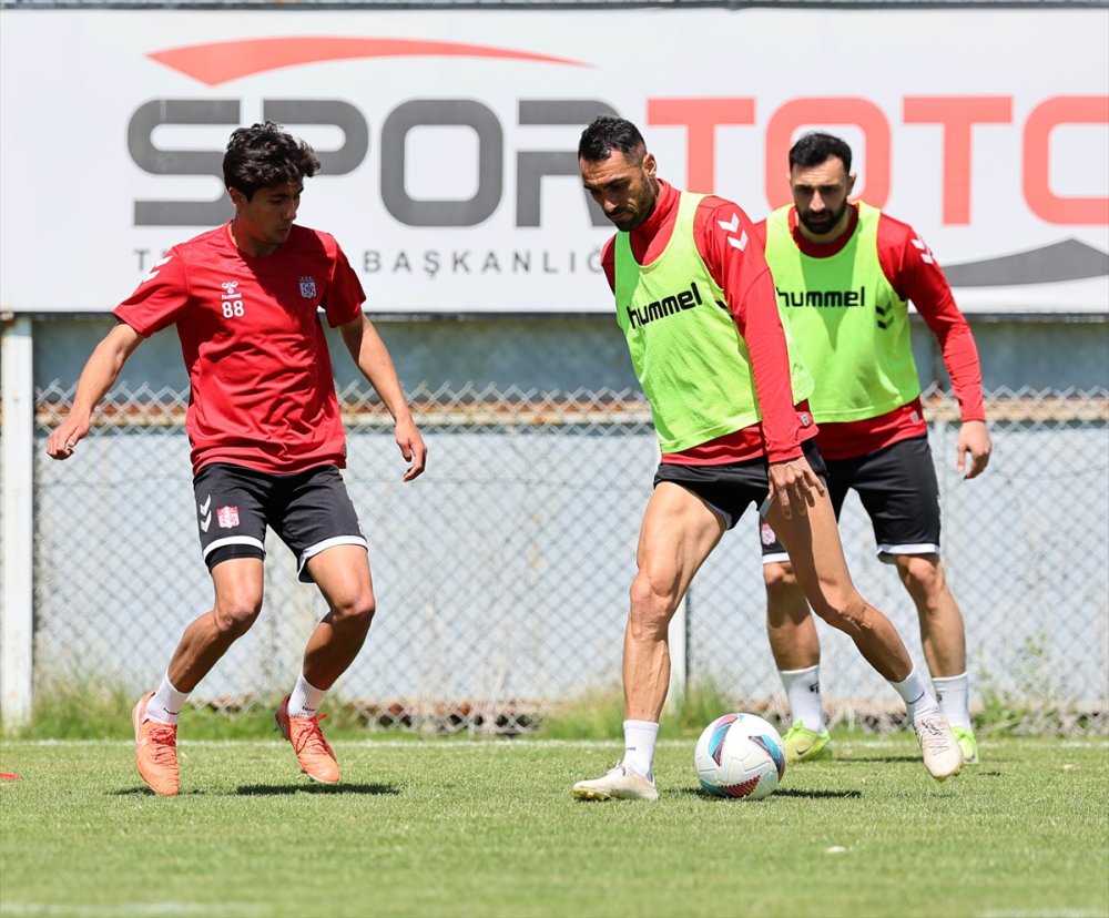 Kümede kalma mücadelesi veren Sivasspor, Samsunspor maçının hazırlıklarına devam etti