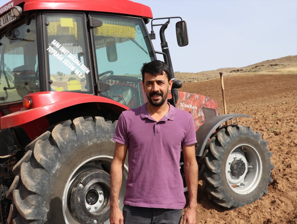 Bereketli Hasat için Batman'da kavun ve karpuz tohumları toprakla buluşturuluyor