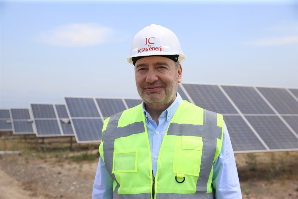 Hatay'ın Erzin İlçesindeki çorak arazi güneş tarlasına dönüştü