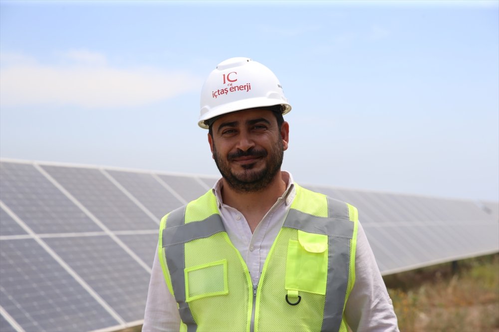 Hatay'ın Erzin İlçesindeki çorak arazi güneş tarlasına dönüştü