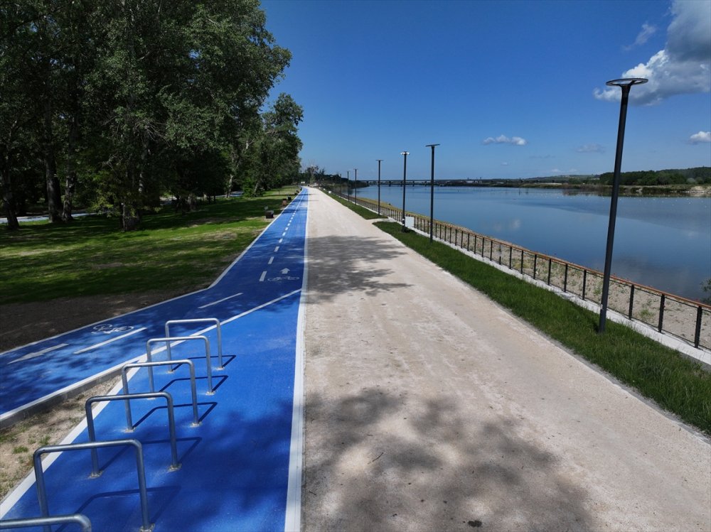 Meriç Nehri ile bütünleşik Edirne Millet Bahçesi yarın açılıyor