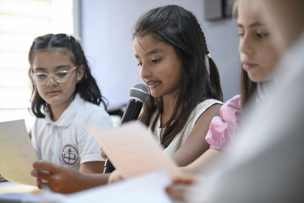Ankara’daki Küçük radyocular, güncel dünyanın okuldaki sesi oldu