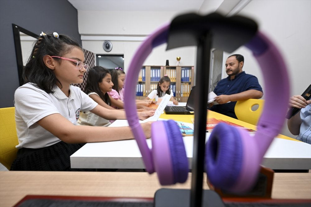 Ankara’daki Küçük radyocular, güncel dünyanın okuldaki sesi oldu
