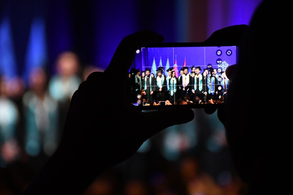 TMV’a bağlı Tiran New York Üniversitesinde mezuniyet töreni düzenlendi