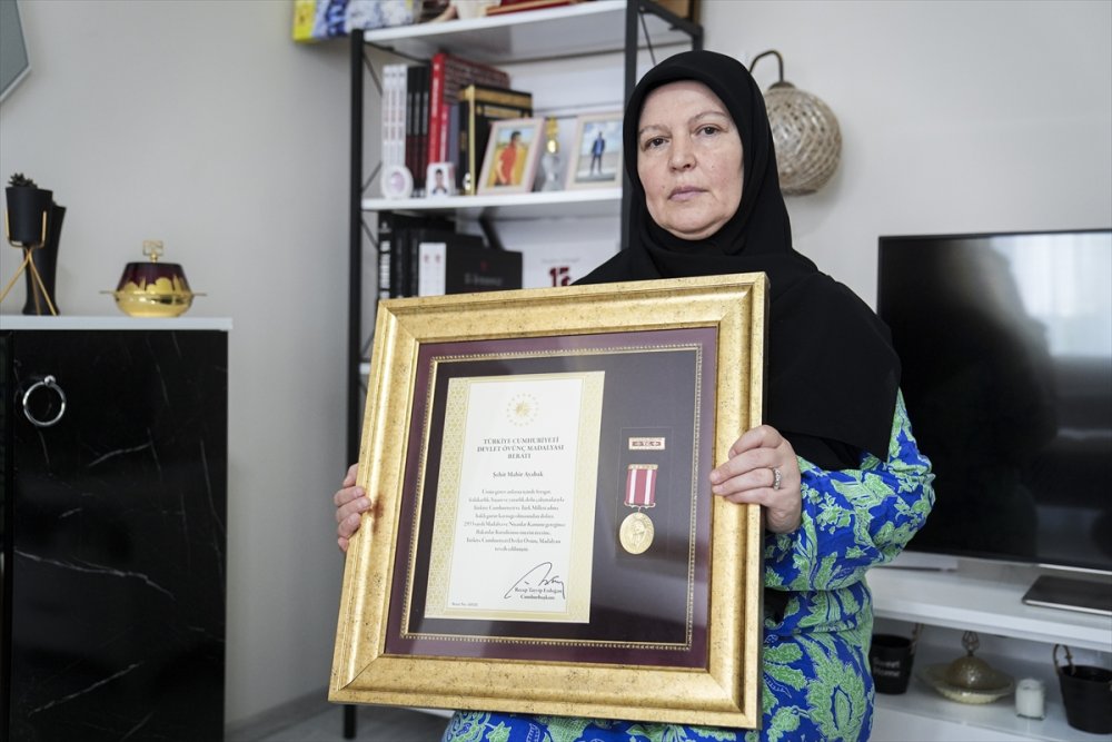 15 Temmuz şehidi Mahir Ayabak'ın annesinin hüznü 9 yıldır dinmedi