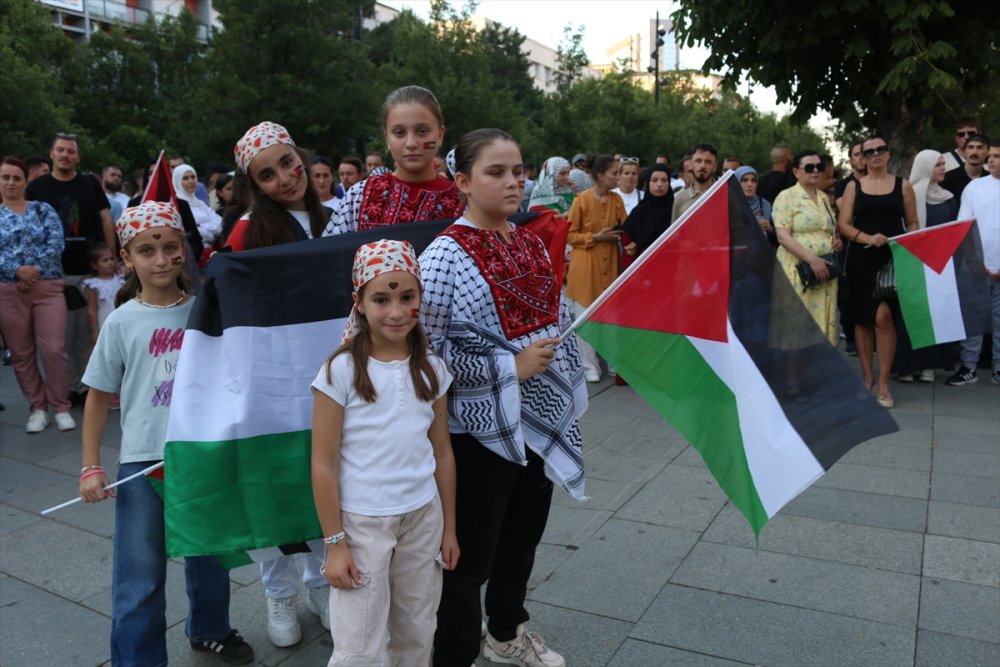 Kosova'da Filistin'e destek gösterisi düzenlendi